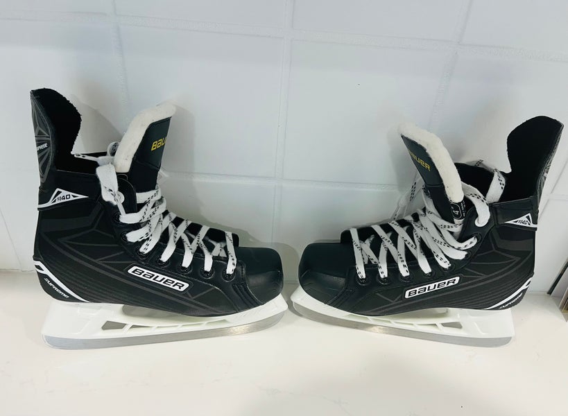 2015 Bauer Supreme 140 Hockey Skates Size 4 (New)