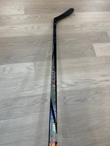 Senior Bauer Twitch Right Handed Hockey Stick P86 70 Flex Pro Stock (New)