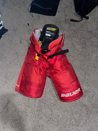 Senior Large Bauer Supreme Ultrasonic Hockey Pants (Used)