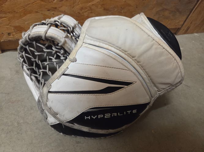 Bauer Hyperlite 2 Goalie Glove