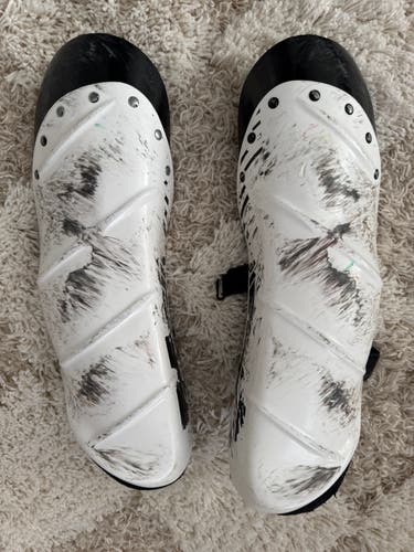 Shin Guards Medium Slytech Shin Guard (Used)