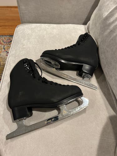 Jackson Ultima Artiste Figure Skates B Adult 4.5 (Used)