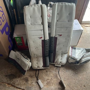 35" Vaughn Velocity V7 Regular Goalie Full Set (Used)