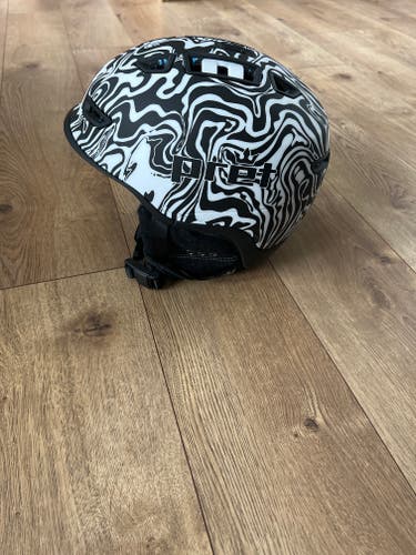 Unisex Medium Pret Fury Helmet (New)