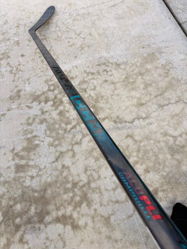 Senior CCM Vizion Right Handed Hockey Stick P28+1/4 65 Flex (2 Available)