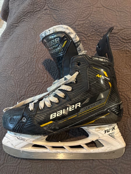 Bauer Supreme M5 Pro Hockey Skates Regular Width 8.5 (Used)