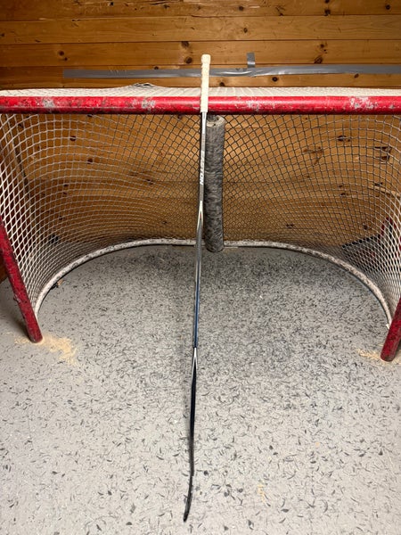 Intermediate Easton Synergy HTX Left Hand Hockey Stick 65 Flex (Used)