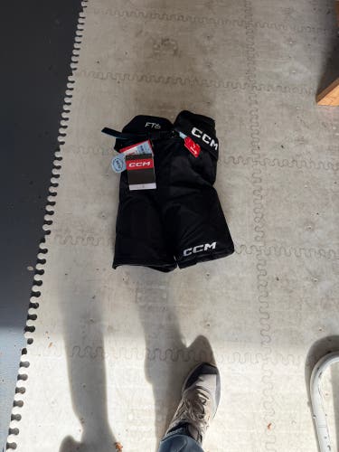 Men's Junior Large CCM JetSpeed FT6 Hockey Pants (New)