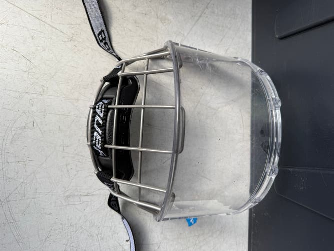 Medium Bauer Hybrid Shield (Used)