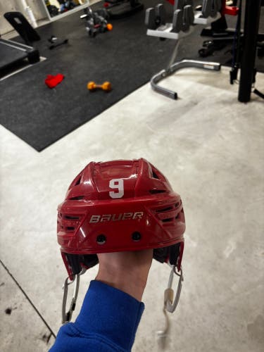 Medium Bauer Re-Akt 150 Helmet (Used)