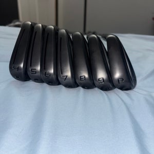 Men's 2025 TaylorMade P770 Battle Worn Right Handed Iron Set Stiff Flex Steel Shaft (New)