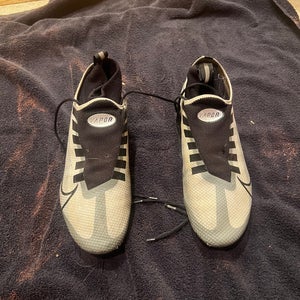 White and Black Men's Size M 8.5 (W 9.5) Nike Vapor Mid Top (Used)