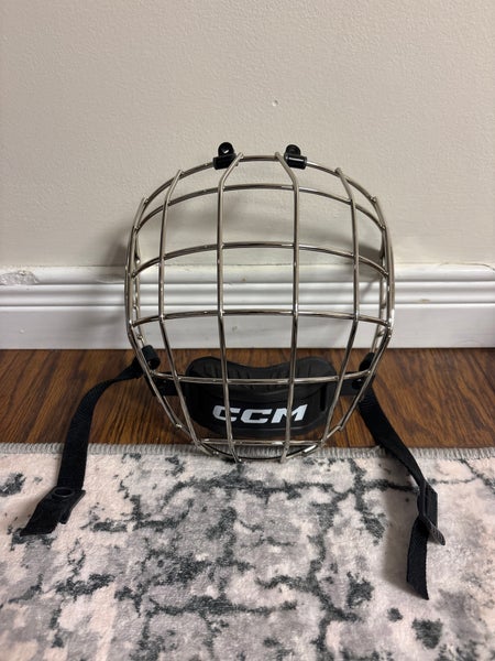 Medium CCM FM580 Chrome Cage (Used)