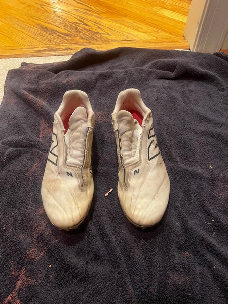 White Men's Size M 10.5 (W 11.5) New Balance Burn X4 Low Top (Used)