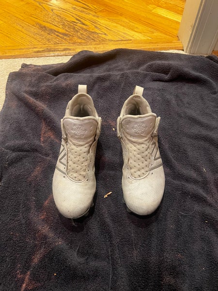 White Men's Size M 7.0 (W 8.0) Youth New Balance Freeze Mid Top (Used)