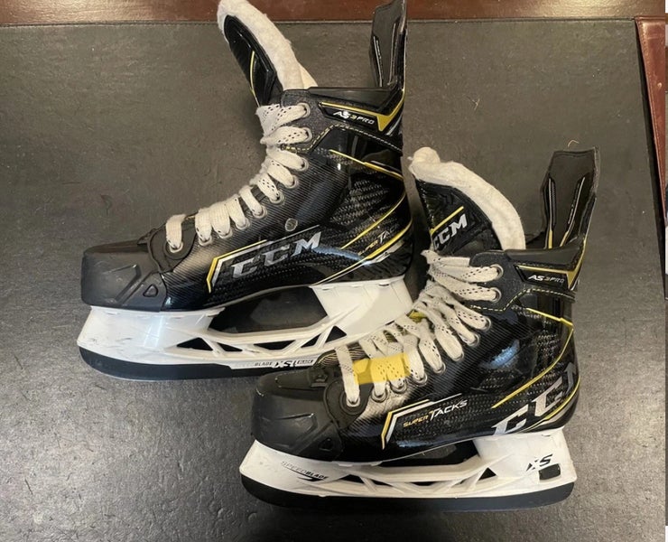 CCM Super Tacks AS3 Pro Hockey Skates Regular Width 6 (Used)