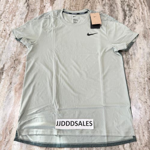 Nike Court Tennis Shirt Green White Dri-Fit Slim Fit FQ2020-370 Men’s Sz M NWT


New With Tags