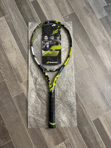 NEW Adult Babolat Pure Aero Tennis Racquet, 4 3/8