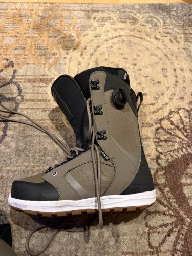 Men's Size M 10.0 (W 11.0) Ride Anchor Snowboard Boots Medium Flex All Mountain (Used)