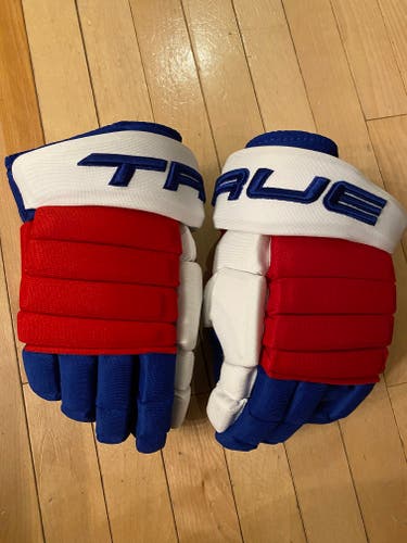 New True Pro 4 Roll Gloves 13.5 New York Rangers