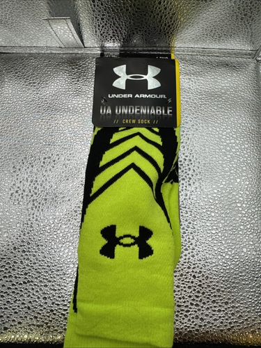 Under Armour UA Undeniable Crew Socks Men’s Size Medium 4-8.5 New Sports gym NEW