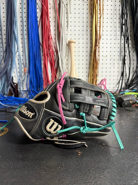 Wilson A2000 RH Infield Baseball Glove 11.5" (Used)