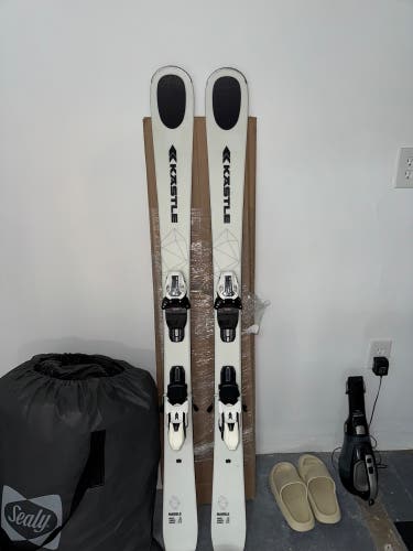 Kastle 148 cm Marble 84 Skis With Bindings - Like New Condition
