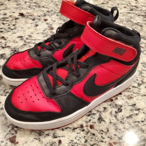 Kid's 2.5Y (Big Kids / Youth) Nike Shoes (Used)