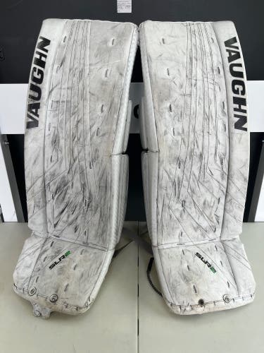 28" Vaughn Ventus SLR2 Goalie Leg Pads (Used)