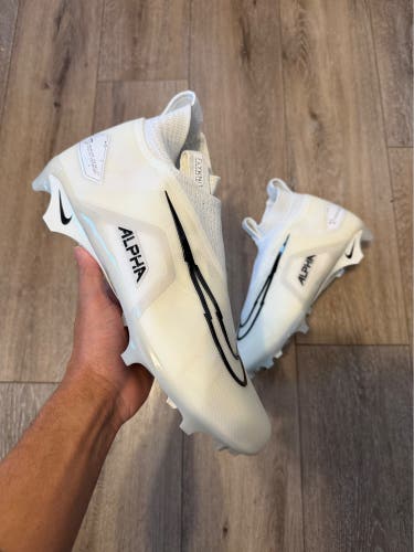 Nike Alpha Menace Elite 3 Molded Cleats (New) size 14