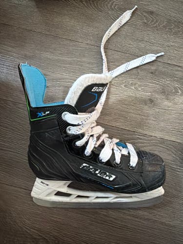 Bauer XLP Hockey Skates Regular Width Size 1 (Used)