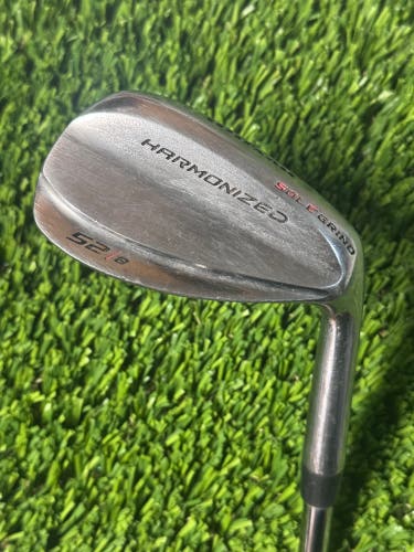 Wilson Harmonized Sole Grind 52 Degree 8 Bounce Men's RH Gap Wedge AW