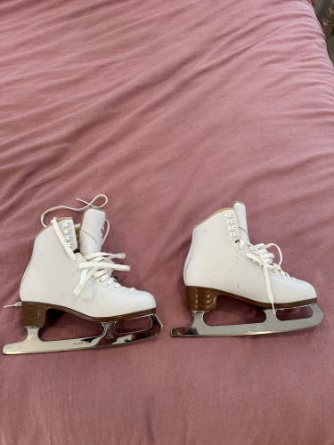 Jackson Ultima Artiste Figure Skates B Adult 8 (Used)