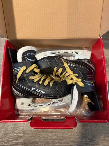 CCM Tacks 9060 Hockey Skates Regular Width 13 (Used) Youth