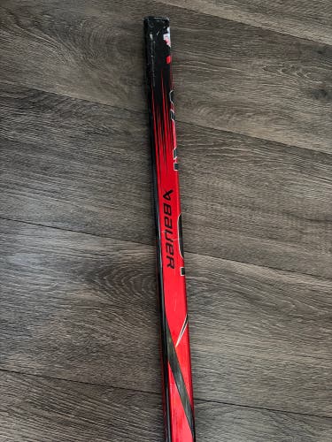 Intermediate Bauer Vapor Hyperlite Left Hand Hockey Stick 87 Flex (Used)