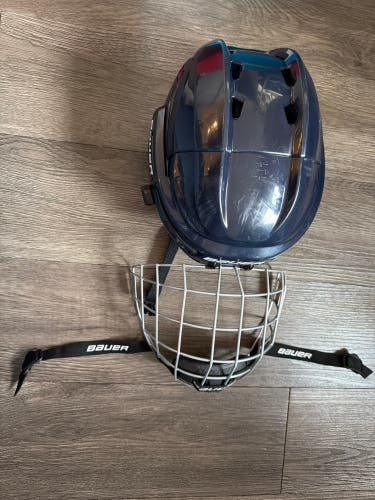 Small Bauer Re-Akt 55 Helmet (Used)