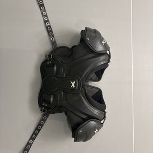 Small Youth Xenith Velocity 2 Shoulder Pads (Used)