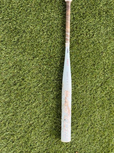 2025 Easton Unlimited Bat (-10) 22 oz 32" (Used)