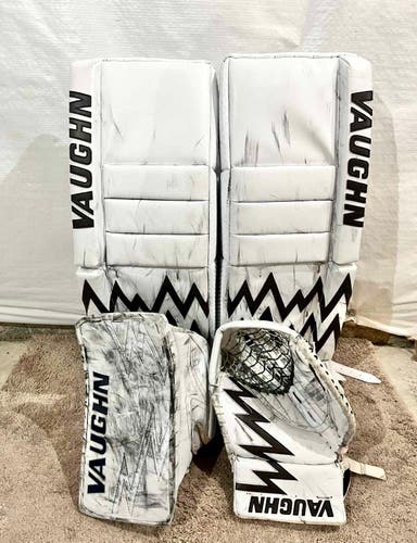 33" Vaughn V9 Pro Carbon Regular Goalie Full Set Pro Stock