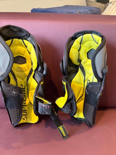 Youth Bauer Supreme S29 11" Shin Pads (Used)