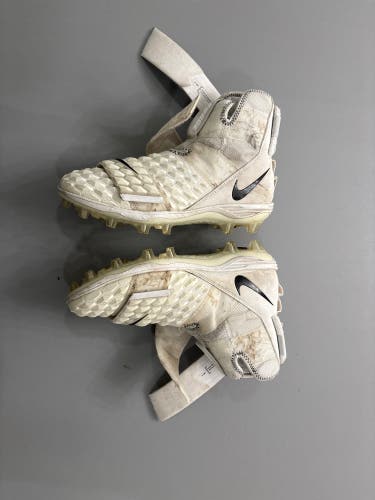 Men's Size M 8.0 (W 9.0) Nike Force Savage Elite 2 High Top Molded Cleats (Used)