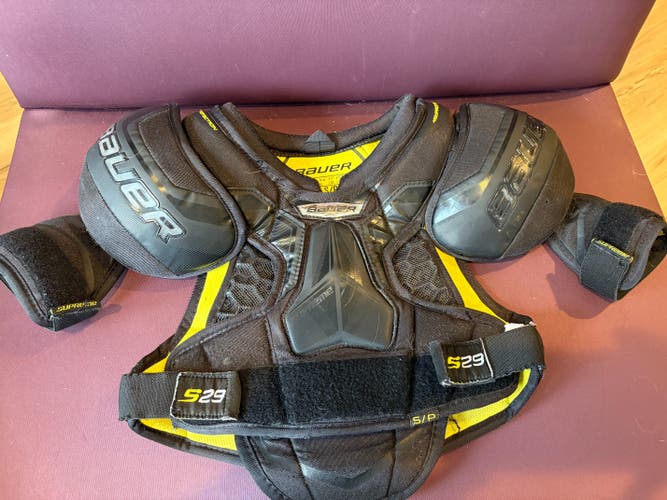 Men's Small Youth Bauer Supreme S29 Shoulder Pads (Used)