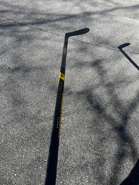 Senior Warrior Alpha LX3 Pro Right Handed Hockey Stick P28M 80 Flex Pro Stock (Used)