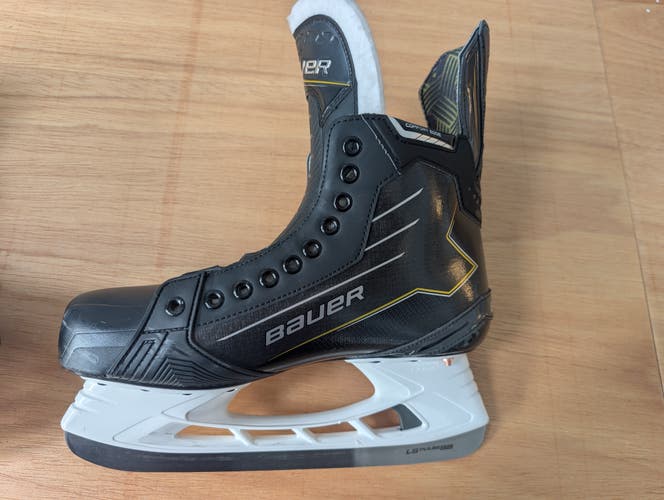 Bauer Supreme M40 Hockey Skates fit3 9 (like new)