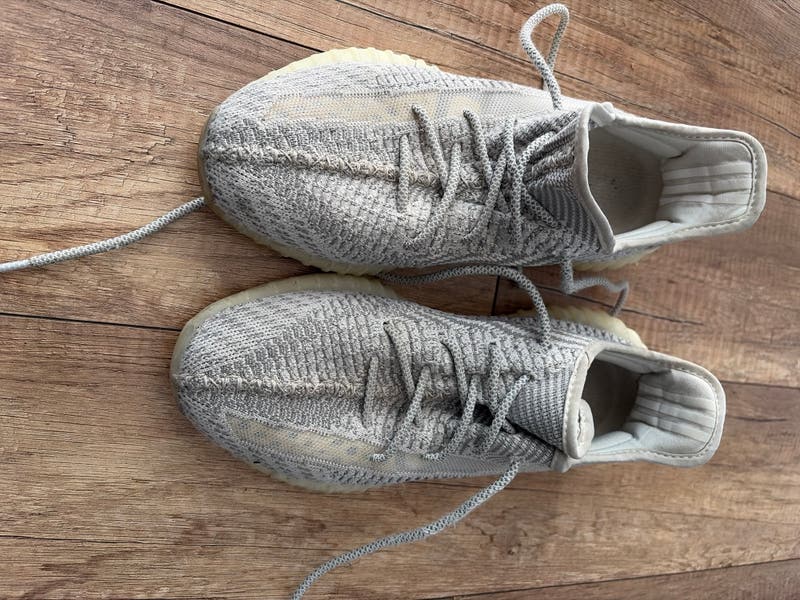 Gray Unisex Youth Size M 9.0 (W 10.0) Adidas Yeezy Boost 350 V2 (Used) | SidelineSwap | Buy and Sell on SidelineSwap Gray Unisex Youth Size M 9.0 (W 10.0) Adidas Yeezy Boost 350 V2 (Used) | SidelineSwap | Buy and Sell on SidelineSwap