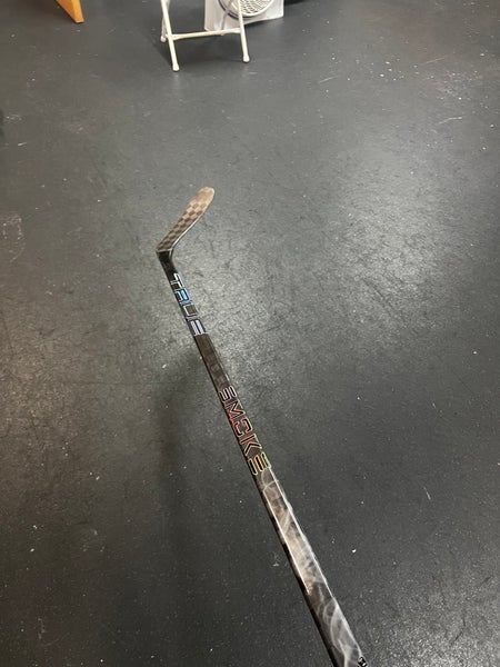 Senior True HZRDUS Smoke Right Handed Hockey Stick P86 80 Flex Pro Stock (Used)