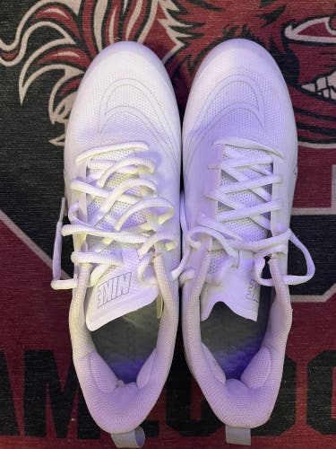 White Men's Size M 9.5 (W 10.5) Adult Nike Huarache Low Top (New)