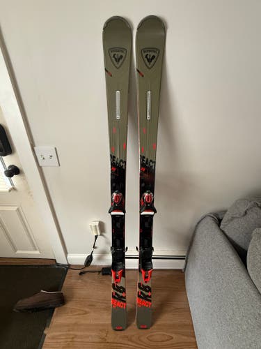 Men's 2022 All Mountain 170 cm Rossignol React Skis With Bindings (Used)