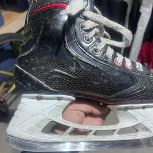Bauer Vapor Hockey Skates Regular Width Size 3 (Used)