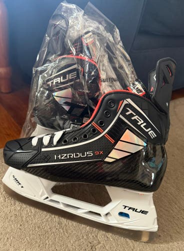 2023 True HZRDUS 9X Hockey Skates Wide Width 9 (New)